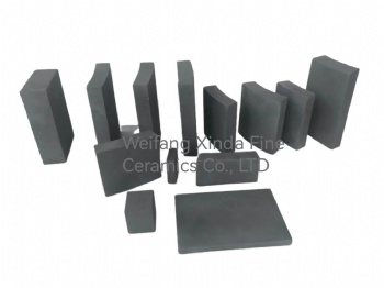 Silicon carbide ceramic plate